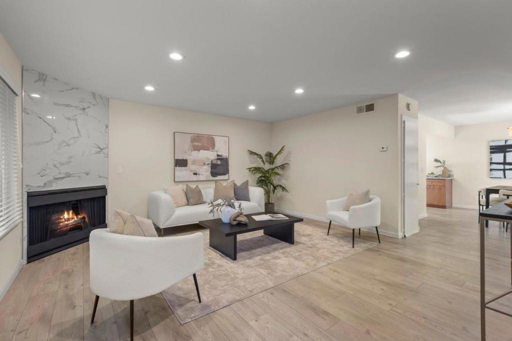 5092 Plaza Corona