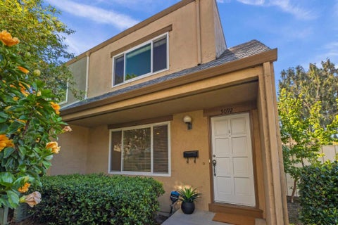 Photo of 5092 Plaza Corona, Santa Clara, CA 95054 (MLS # ML82062282)