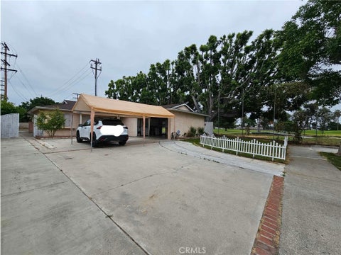 Photo of 502 N Hampton St ST, Anaheim, CA 92801 (MLS # PW26225022)