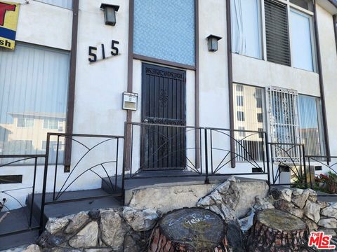 Photo of 515 S Manhattan Place #1, Los Angeles, CA 90020 (MLS # 25571615)