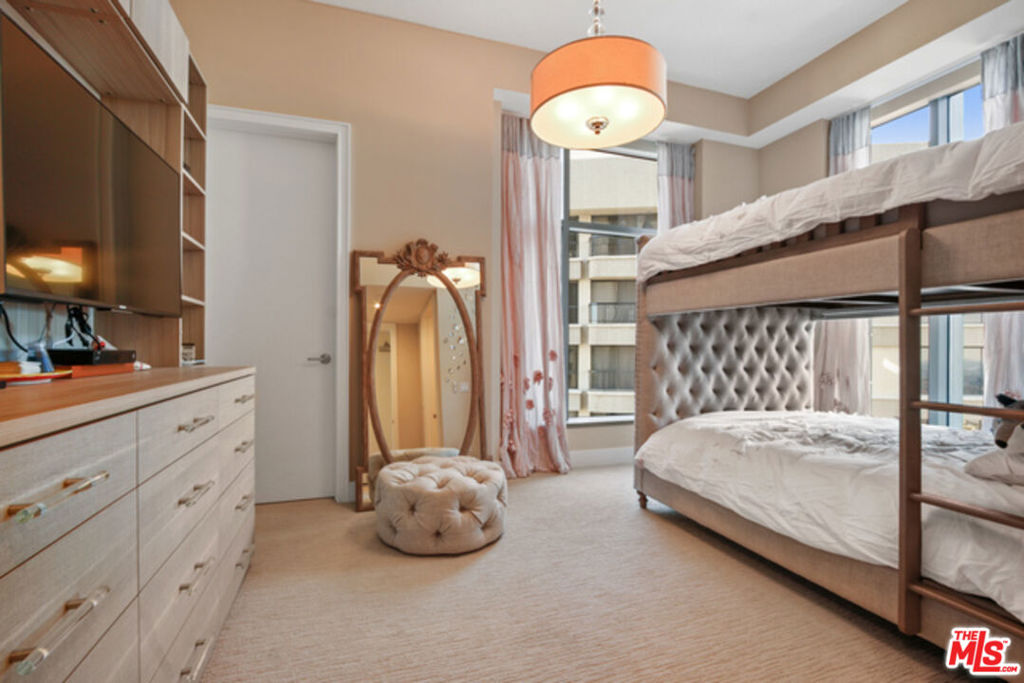 Properties 3 10776 Wilshire Boulevard 1801