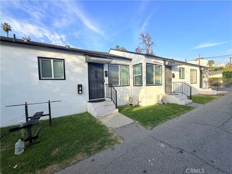 Photo of 1758 Lincoln Ave, Pasadena, CA 91103 (MLS # AR26133135)