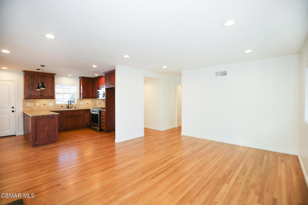 Dutch Haven-109 - 1000162 - Residential