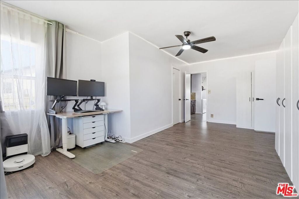 1232 W 74th Street