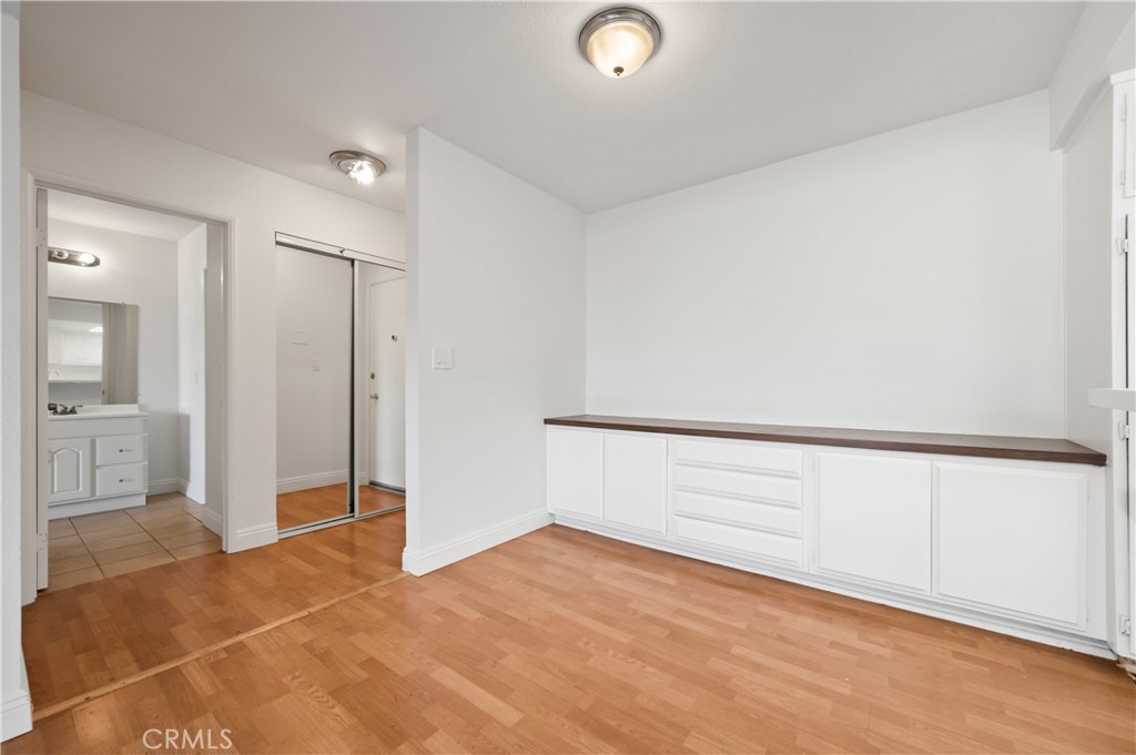 Wilshire Westmont - Residential