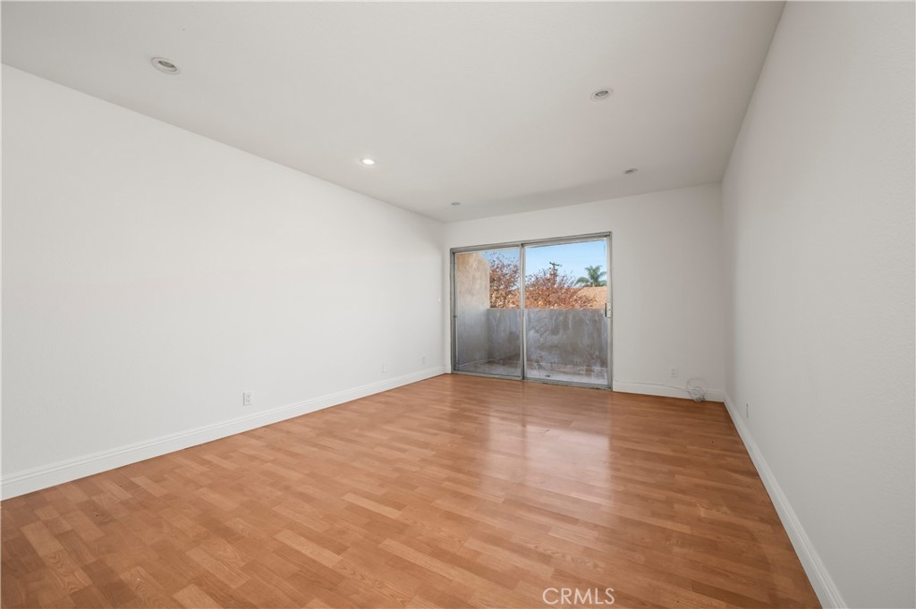 Wilshire Westmont - Residential