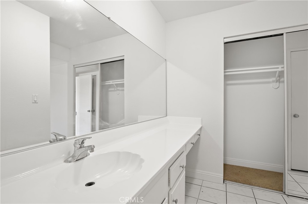 Wilshire Westmont - Residential