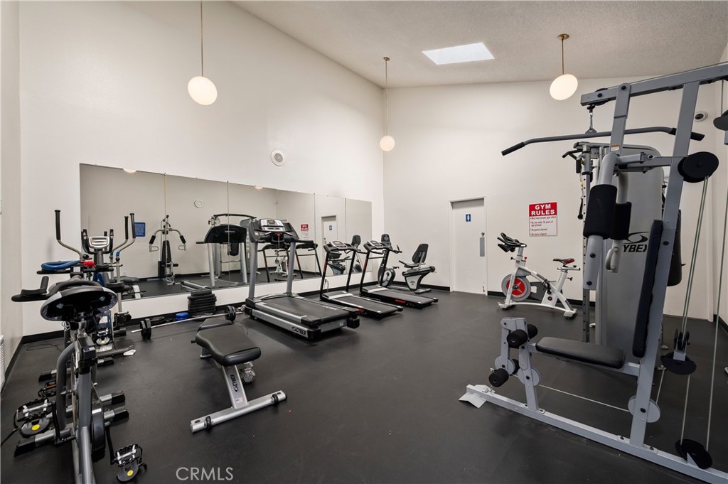 Wilshire Westmont - Residential