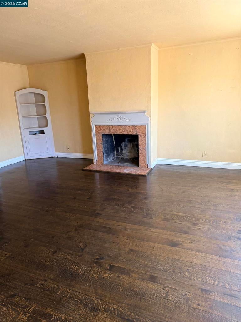 1712 E 21ST