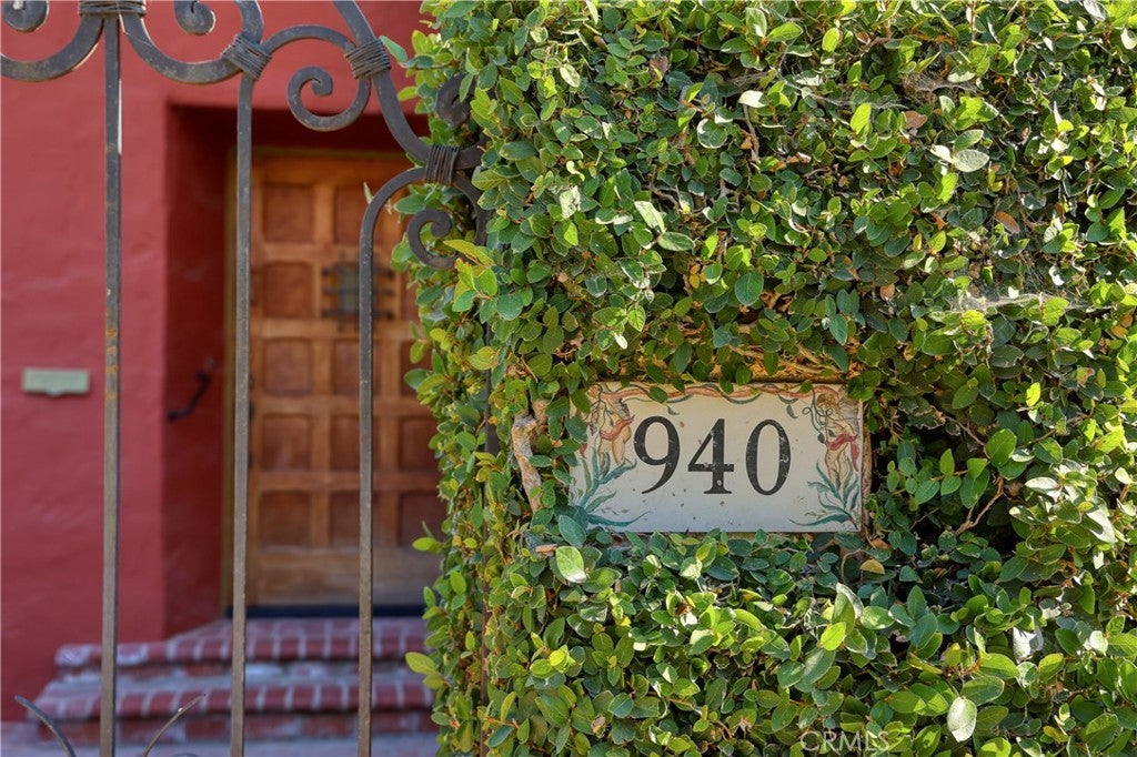 940 E Stocker
