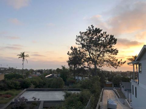 Photo of 313 Sunset Dr., Encinitas, CA 92024 (MLS # 250037196SD) Photo of 313 Sunset Dr., Encinitas, CA 92024 (MLS # 250037196SD)