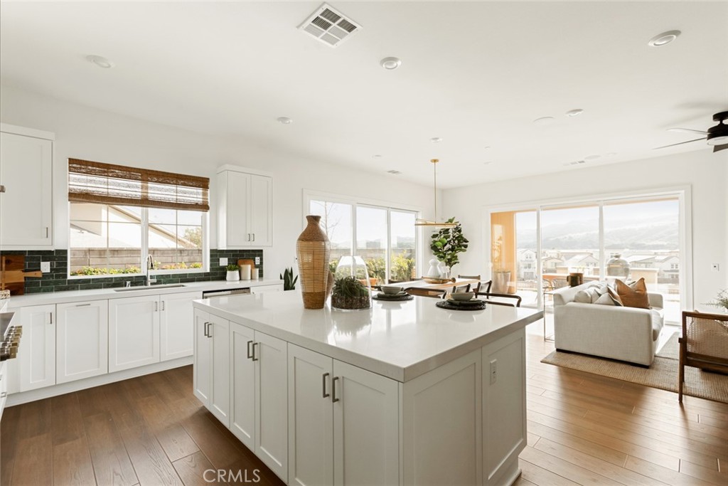 Pearl (PEARL) - Residential Lease