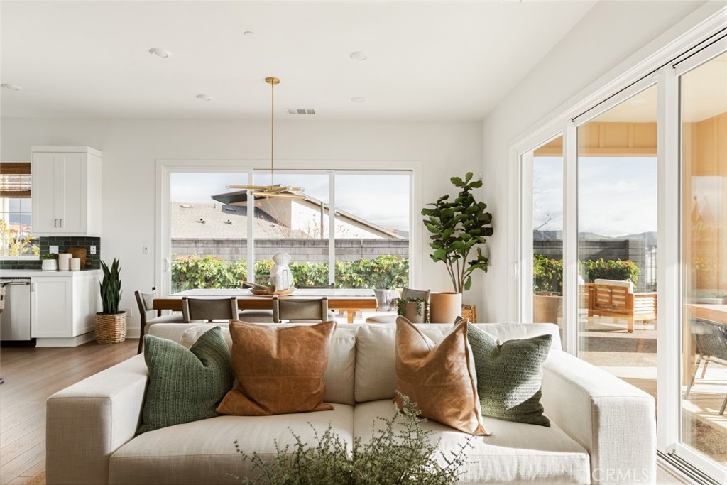 Pearl (PEARL) - Residential Lease