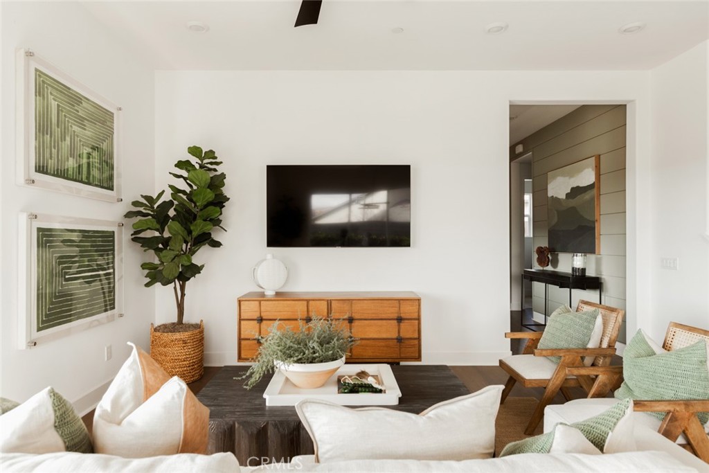 Pearl (PEARL) - Residential Lease