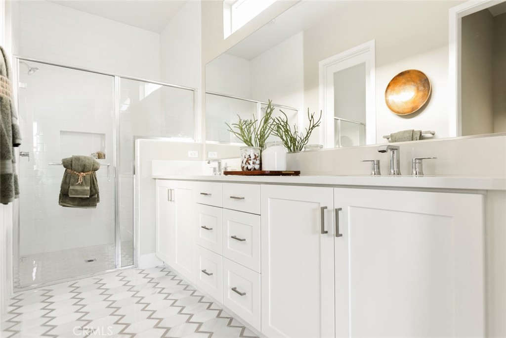 Pearl (PEARL) - Residential Lease