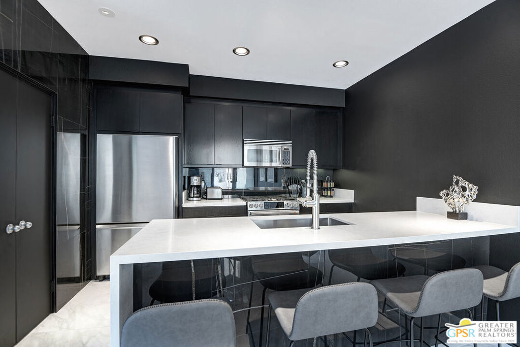 48 @ Baristo - Residential