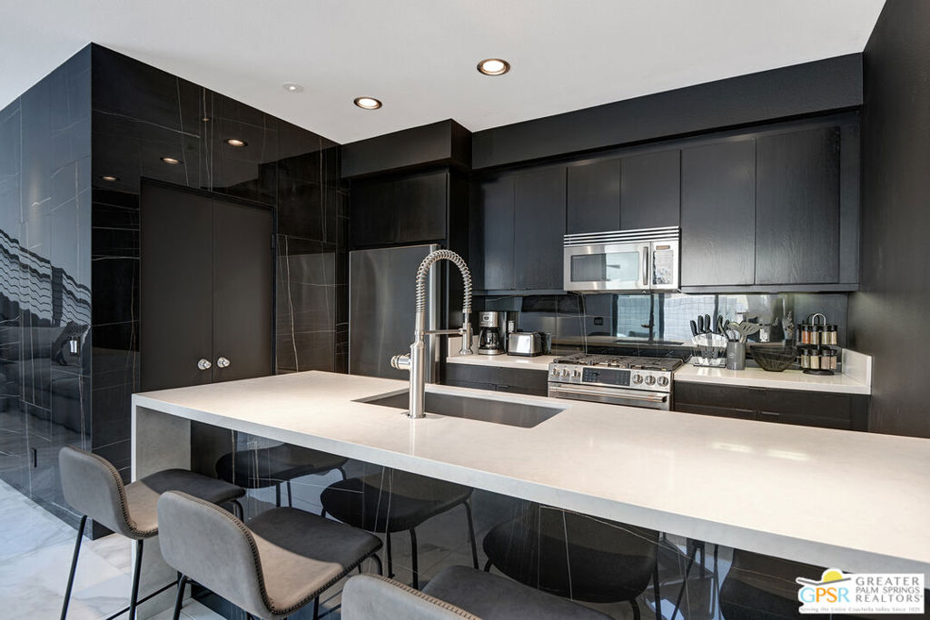 48 @ Baristo - Residential