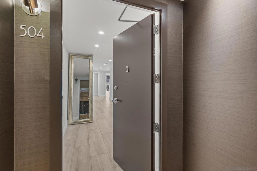 1750 Avenida del Mundo 504