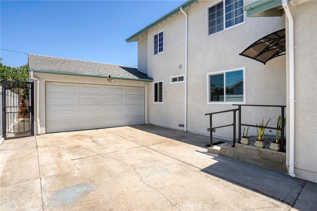 2525 W Olive Avenue