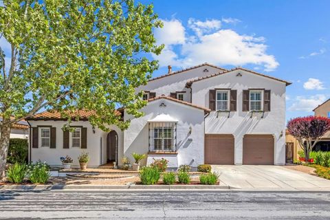 Photo of 6560 Eagle Ridge Court, Gilroy, CA 95020 (MLS # ML82041340)