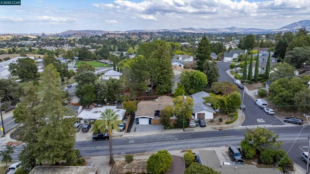 ALHAMBRA OAKS - Residential