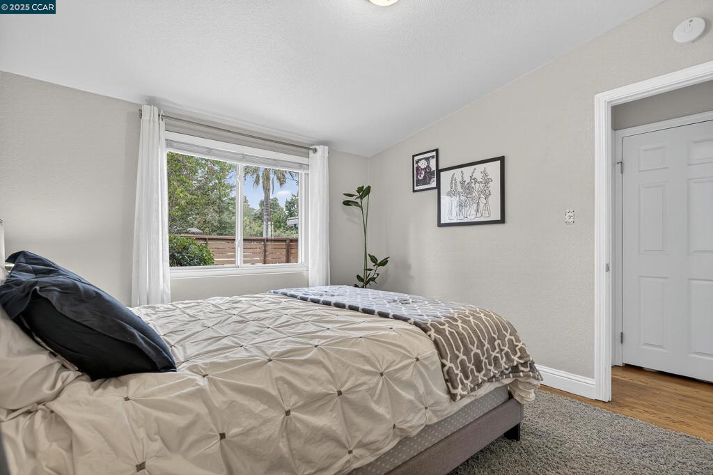 ALHAMBRA OAKS - Residential