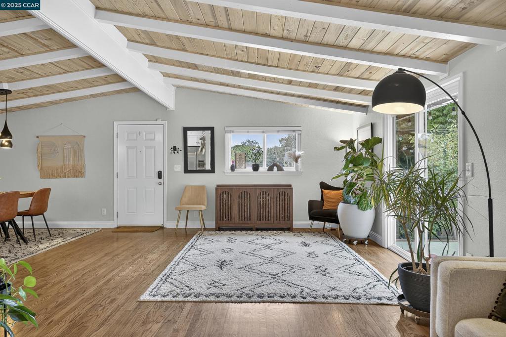 ALHAMBRA OAKS - Residential