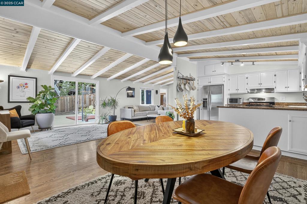 ALHAMBRA OAKS - Residential