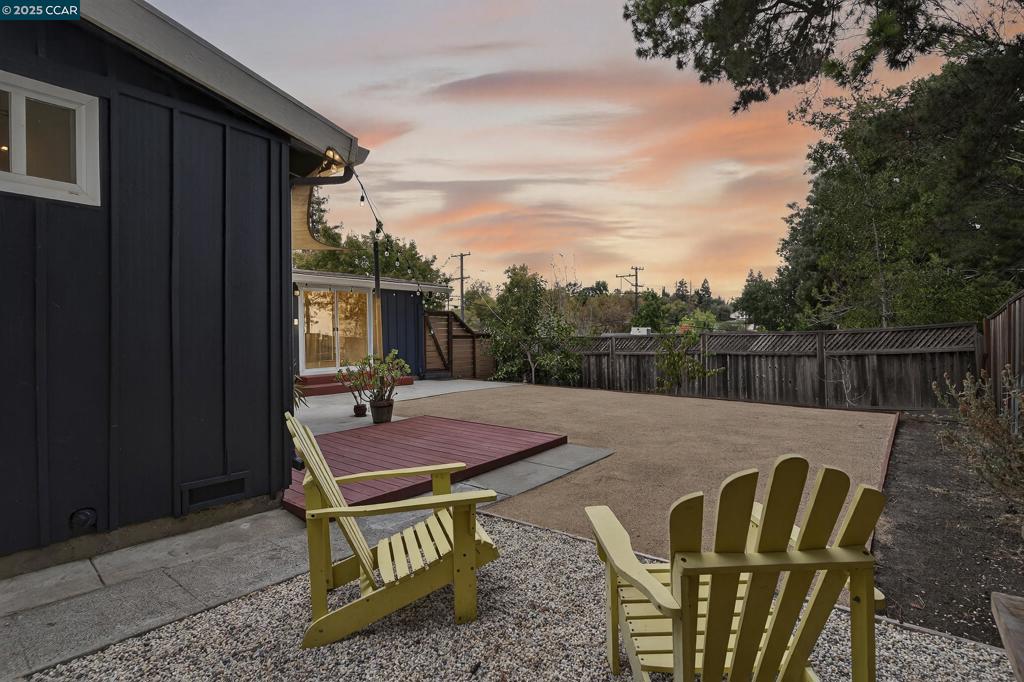 ALHAMBRA OAKS - Residential
