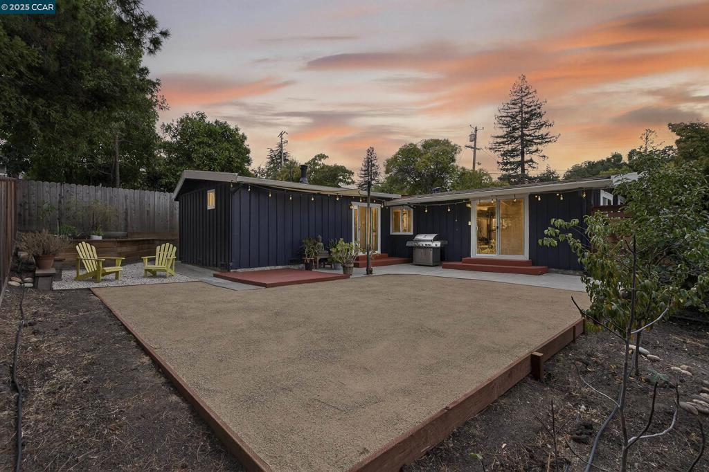 ALHAMBRA OAKS - Residential