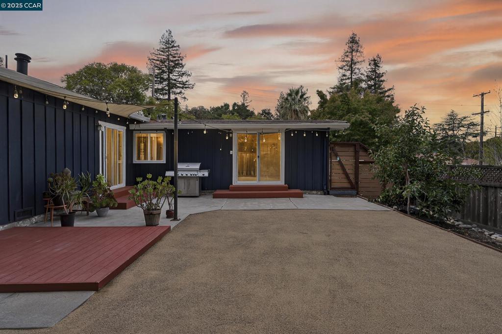 ALHAMBRA OAKS - Residential