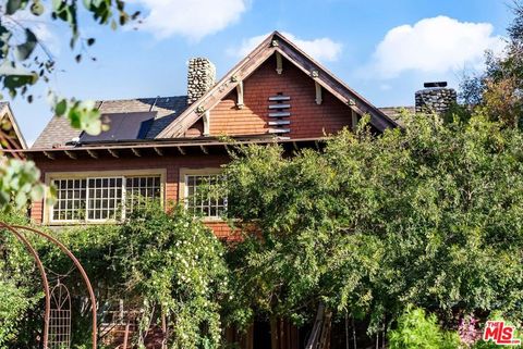 Photo of 4665 N Figueroa Street, Los Angeles, CA 90065 (MLS # 25629017)