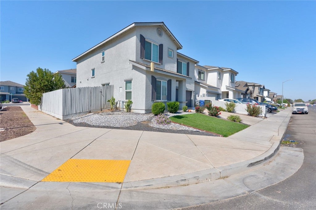 693 Cadiz Avenue