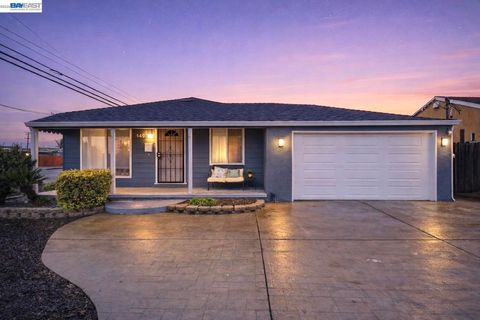 Tiny photo for 1497 1497 Via Manzanas, San Lorenzo, CA 94580 (MLS # 41124573)