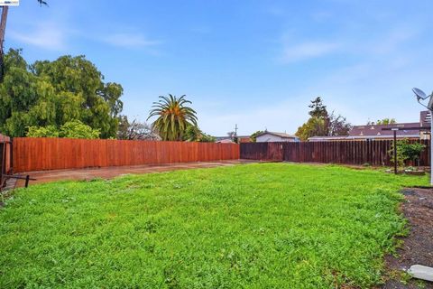 Tiny photo for 1497 1497 Via Manzanas, San Lorenzo, CA 94580 (MLS # 41124573)