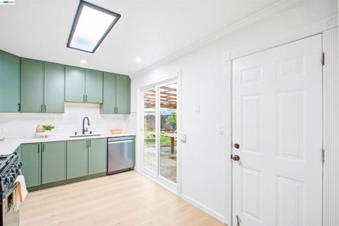 Tiny photo for 1497 1497 Via Manzanas, San Lorenzo, CA 94580 (MLS # 41124573)