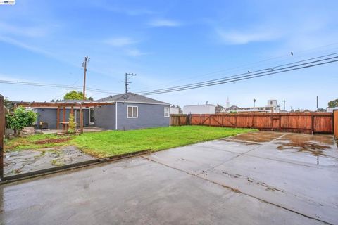 Tiny photo for 1497 1497 Via Manzanas, San Lorenzo, CA 94580 (MLS # 41124573)