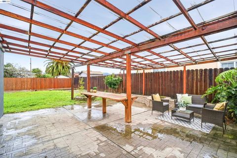 Tiny photo for 1497 1497 Via Manzanas, San Lorenzo, CA 94580 (MLS # 41124573)