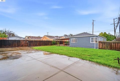 Tiny photo for 1497 1497 Via Manzanas, San Lorenzo, CA 94580 (MLS # 41124573)