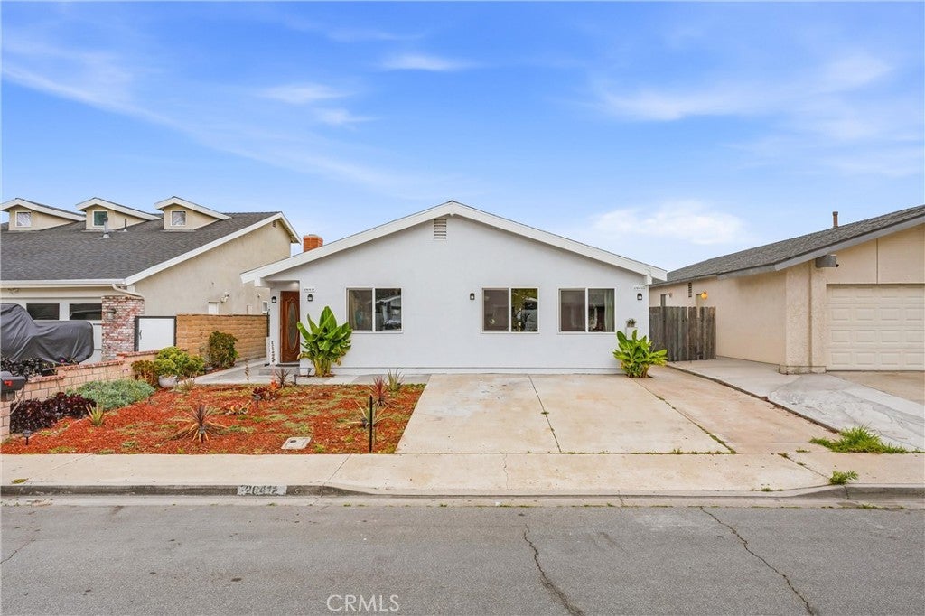 26411 Via Gaviota