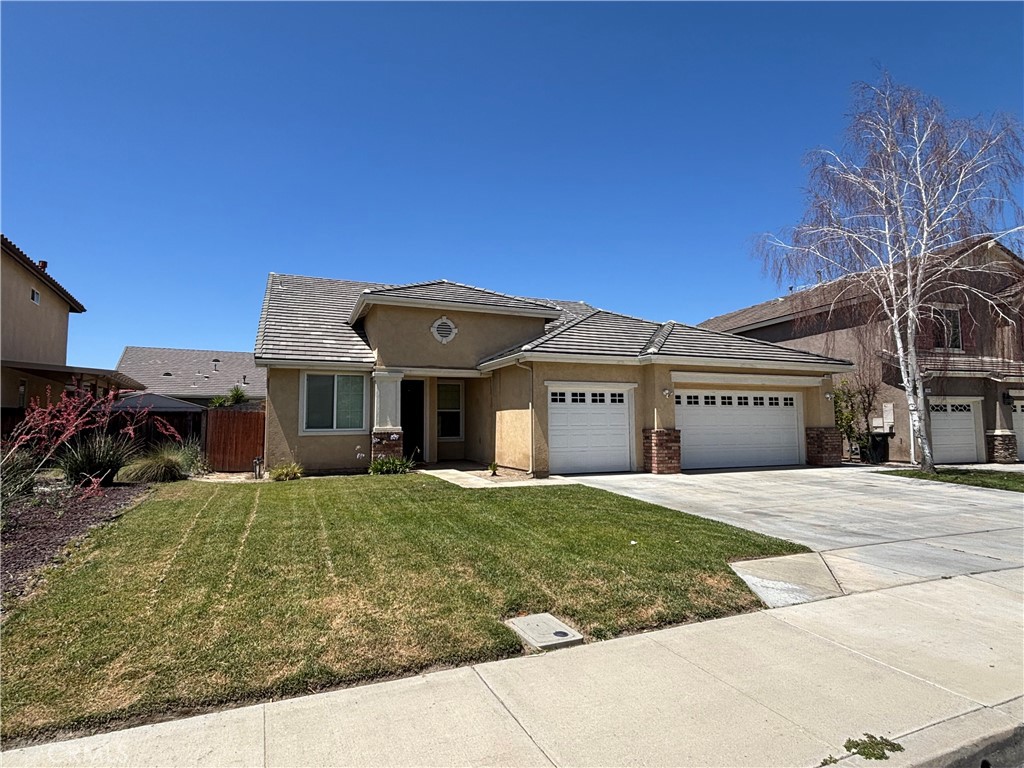 Beautiful move in ready 4 bedroom, 3 bath home. This 2 story home has a formal living / dining area and a large den w/ built in cabinets and bookshelves. The kitchen is open to the family room has an island, lots of storage, and a large pantry. The first floor has a total of 3 bedrooms and 2 full baths. The master bedroom is large w/ a slider leading to the backyard, separate tub & shower and a walk in closet. Upstairs is a spacious loft / 2nd family room w/ a Jack n Jill bathroom leading to the 4th bedroom. This home is located in a very nice, quiet area.