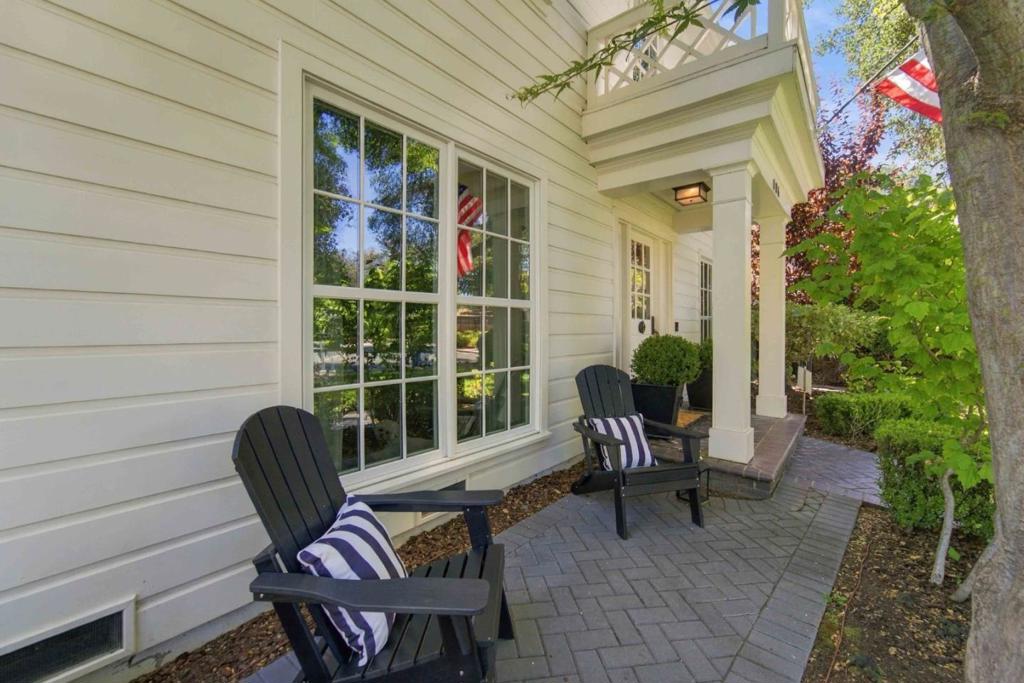 104 Bella Vista Court