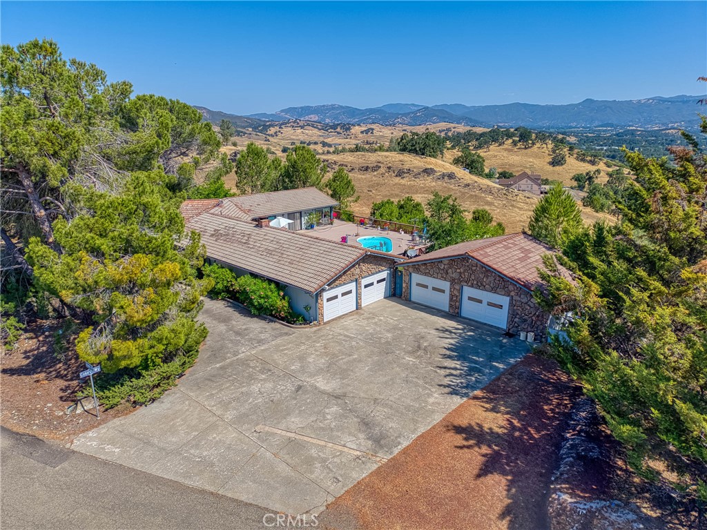 460 Lake Vista Drive