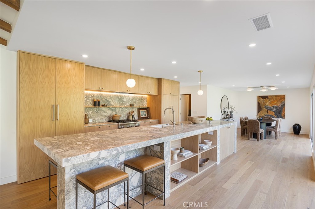 2880 Club House Road