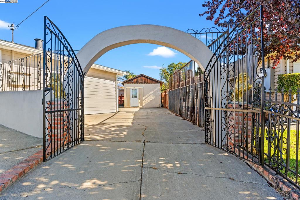 WINTON GROVE - Residential