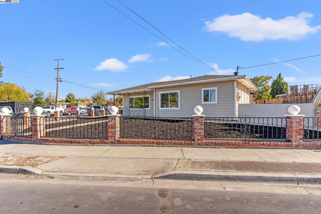 WINTON GROVE - Residential