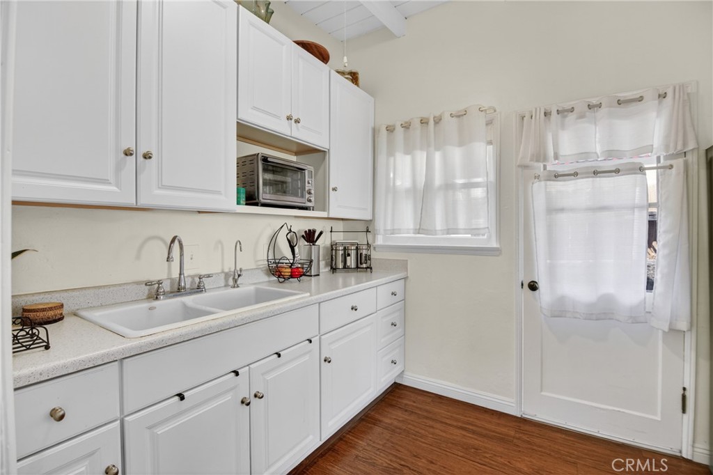 10831 Odell