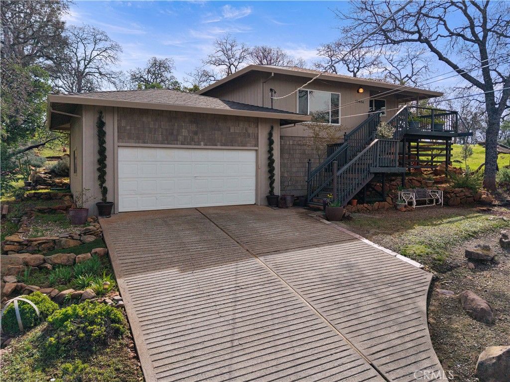 Photo of 17444 Meadow View Drive, Hidden Valley Lake, CA 95467 (MLS # LC26057246)