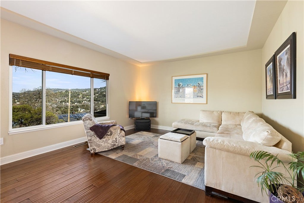 17444 Meadow View Drive
