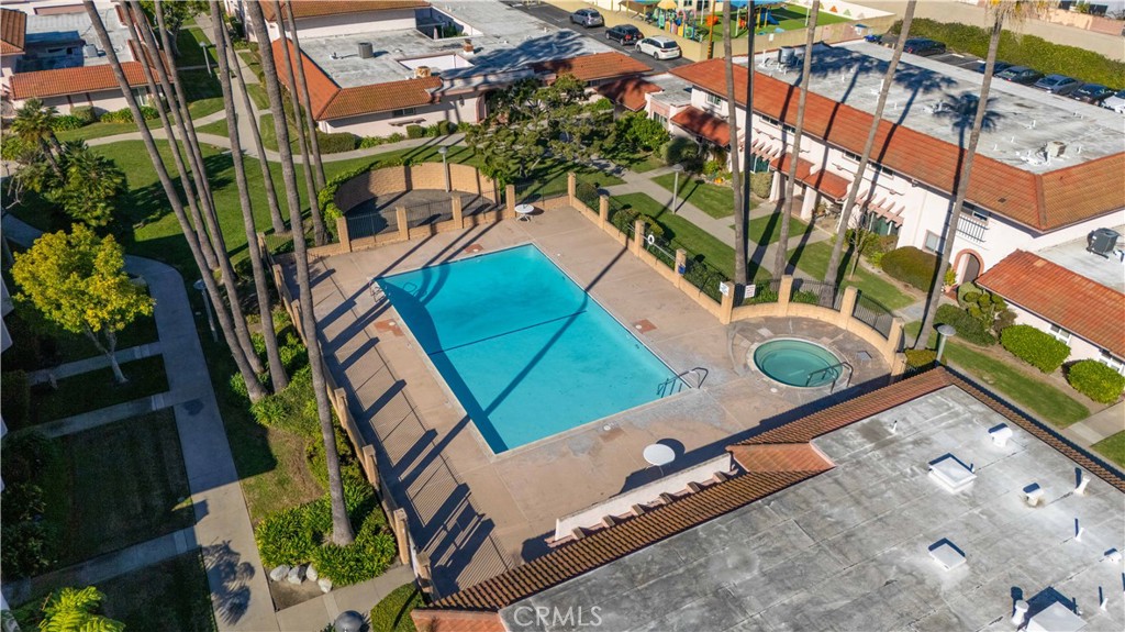 10081 Orangewood Avenue